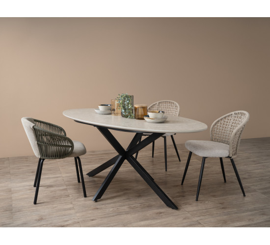 146150/241635 1+4 KARO DINING TABLE WITH ATLAS DINING CHAIR